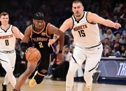 爱游戏平台-步行者客场击败火箭，骑士连败