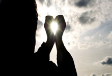 爱游戏馆-鹿岛鹿角防守体系调整，力求守住关键战局