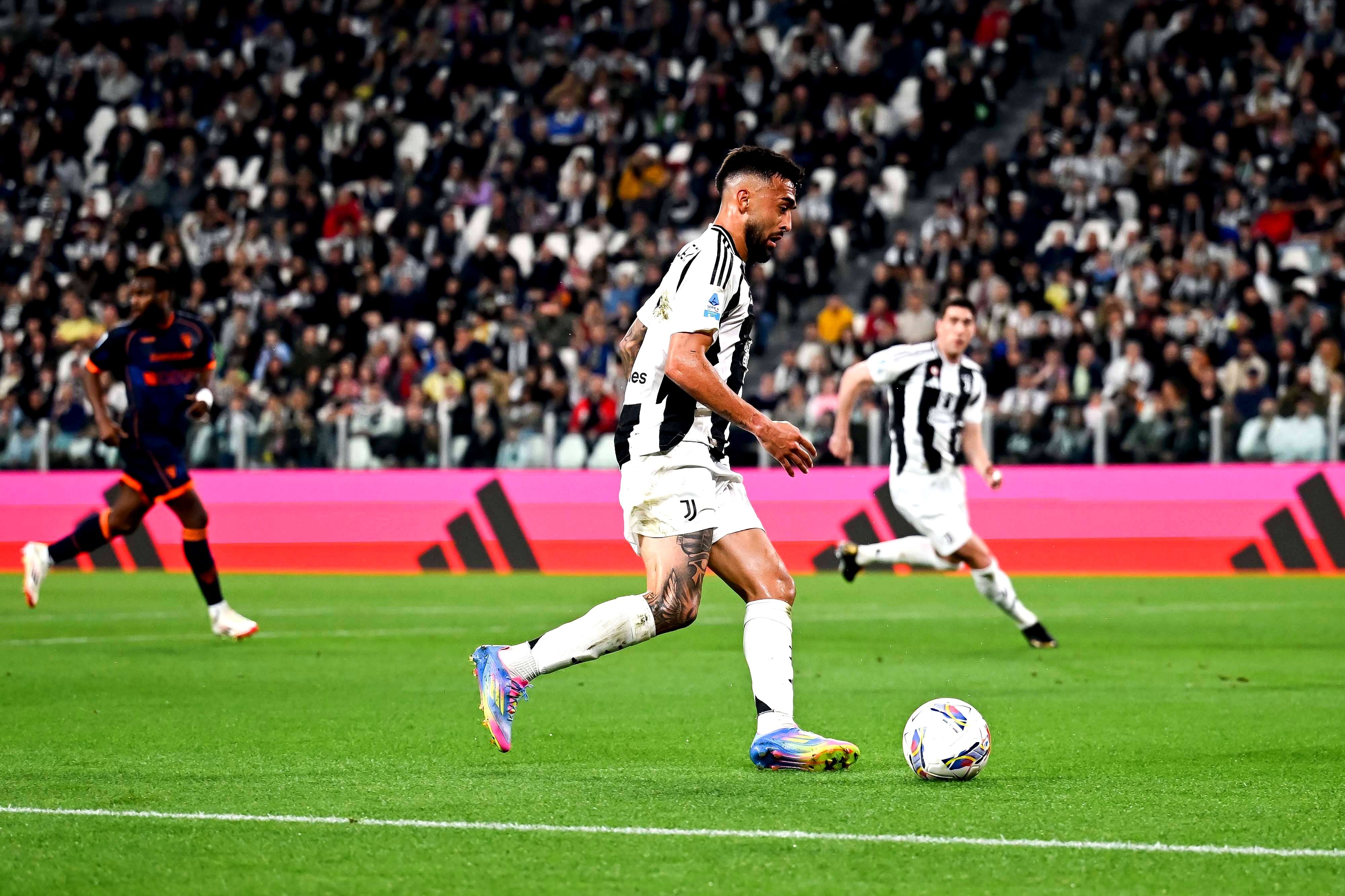 关于尤文图斯主教练战术调整见效,连胜大旗的信息 关于尤文图斯主教练战术调整见效,连胜大旗的信息