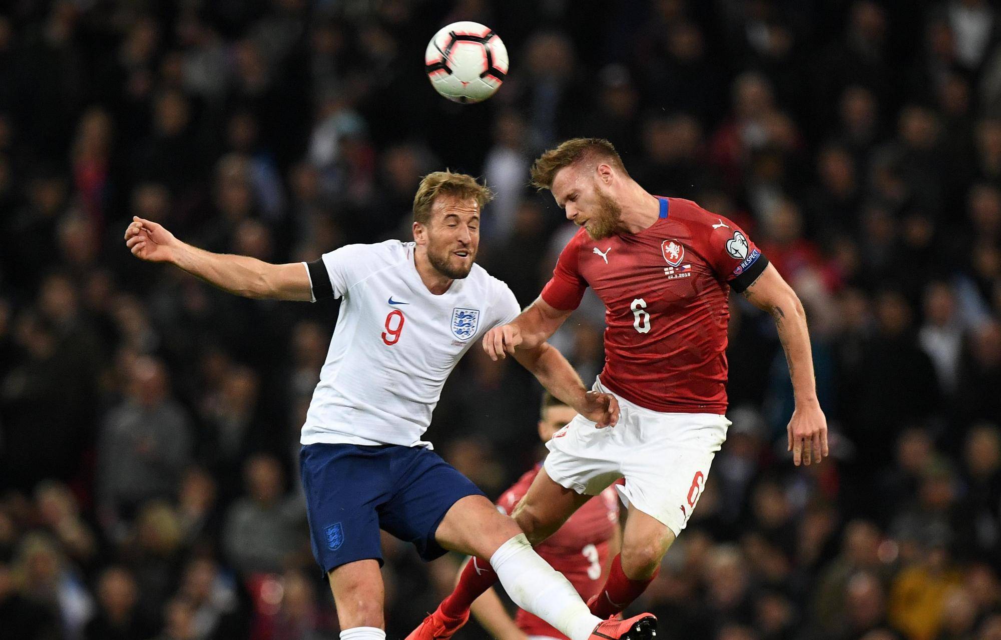 关于法国队挑战挪威队,场上硝烟弥漫,惊险对抗!的信息 关于法国队挑战挪威队,场上硝烟弥漫,惊险对抗!的信息