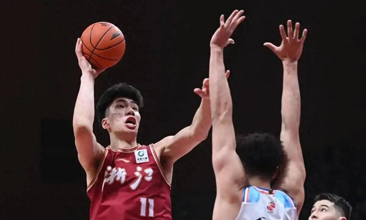 青岛男篮实力暴涨,豪取近期一场胜利的简单介绍 青岛男篮实力暴涨,豪取近期一场胜利的简单介绍