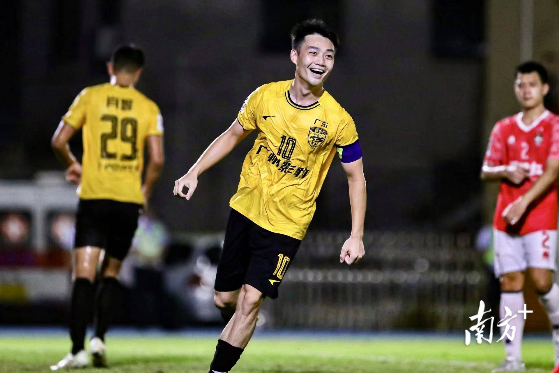 关键比赛中，金鹰特攻稳扎稳打拿下比赛，锁定晋级资格的简单介绍