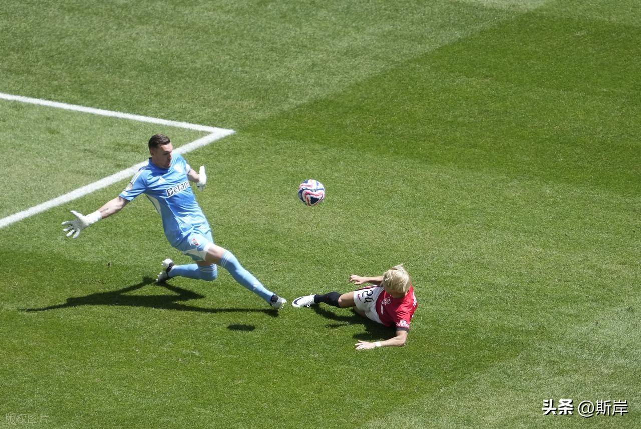 包含球员风采尽显!足球比赛壮举掠影!的词条 包含球员风采尽显!足球比赛壮举掠影!的词条