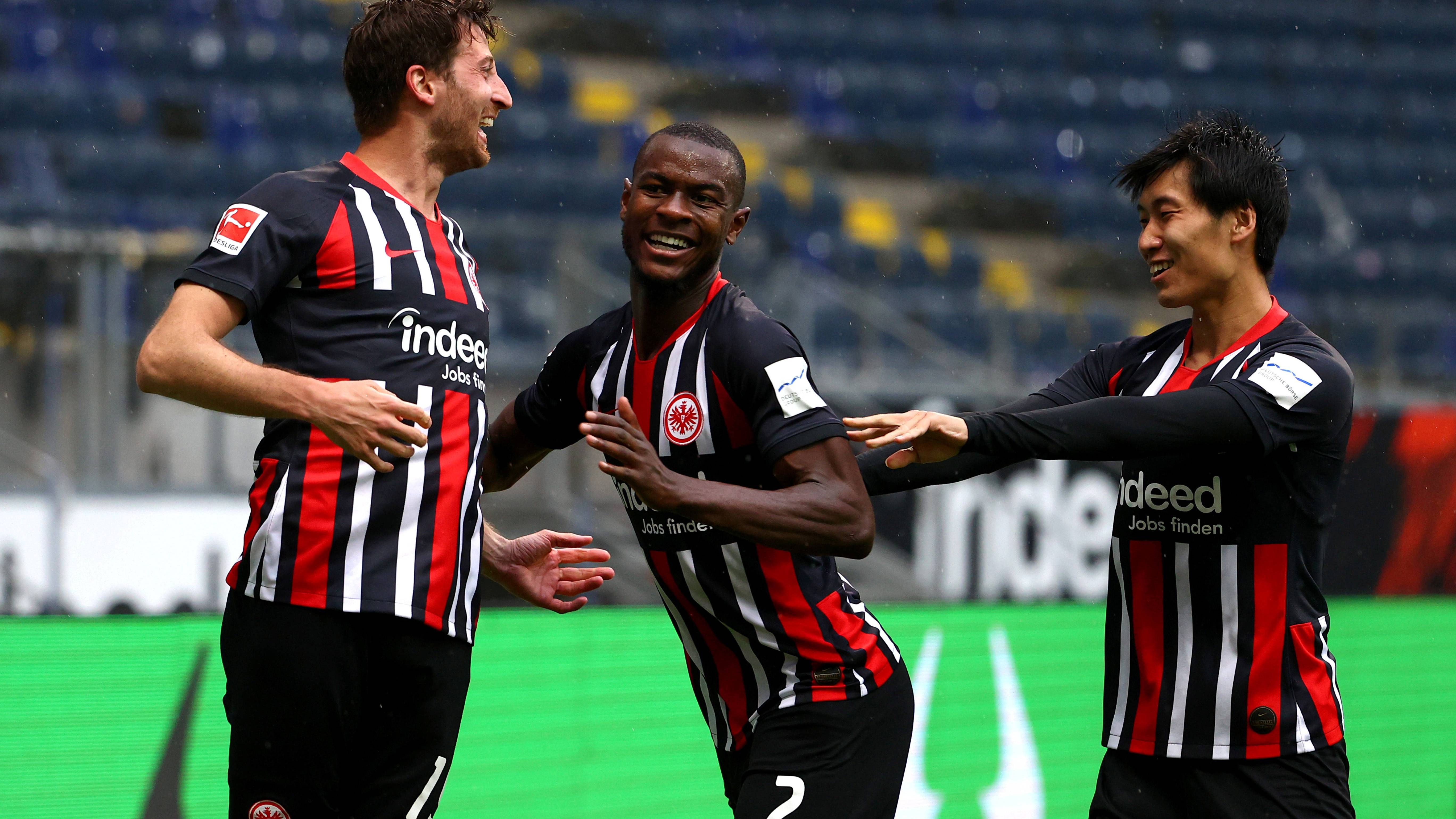 弗赖堡取得连胜,德甲战绩逐渐回升 弗赖堡取得连胜,德甲战绩逐渐回升