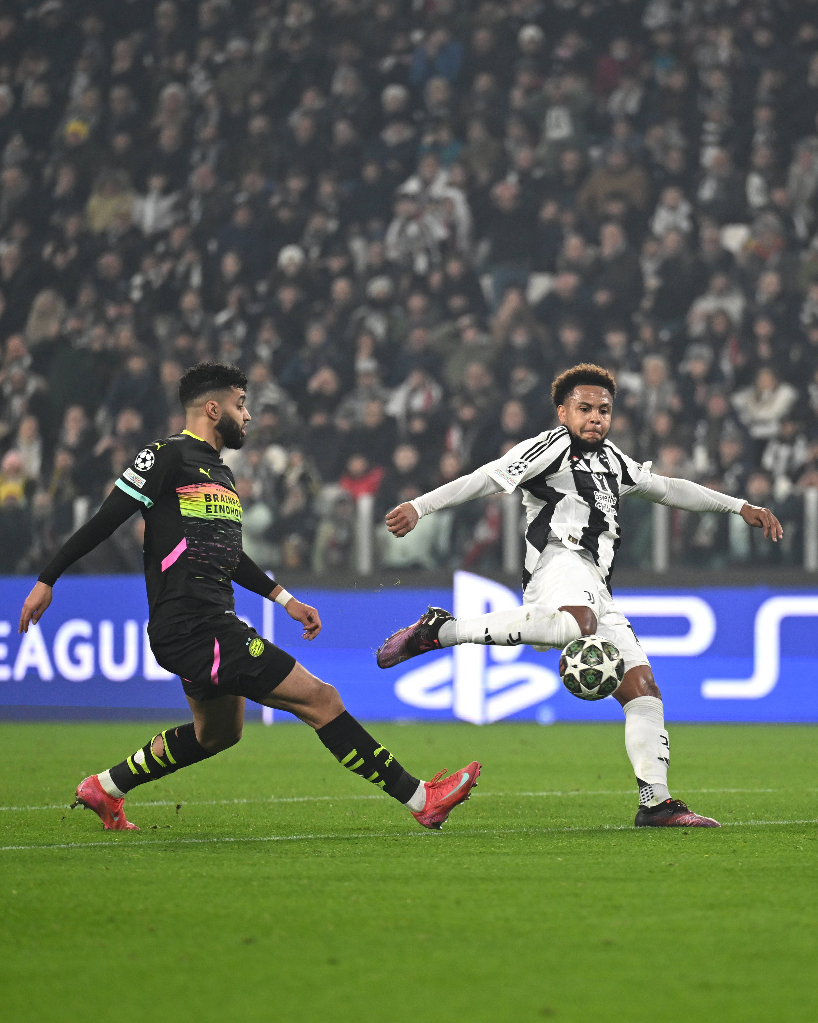 皇马客场惜败利物浦,遗憾止步半决赛! 皇马客场惜败利物浦,遗憾止步半决赛!