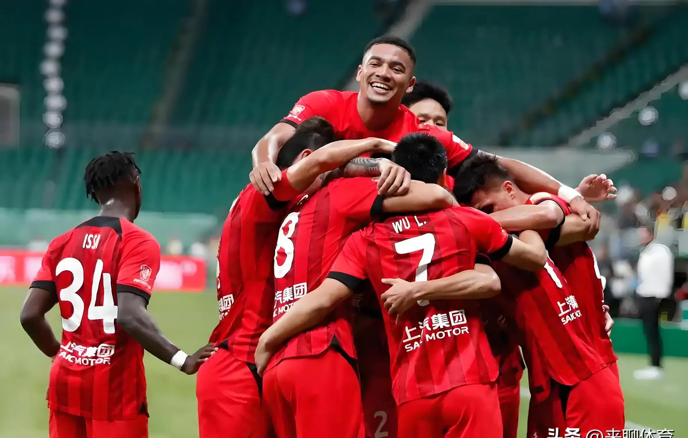 中超球队备受球迷关注,战绩亮眼的简单介绍 中超球队备受球迷关注,战绩亮眼的简单介绍