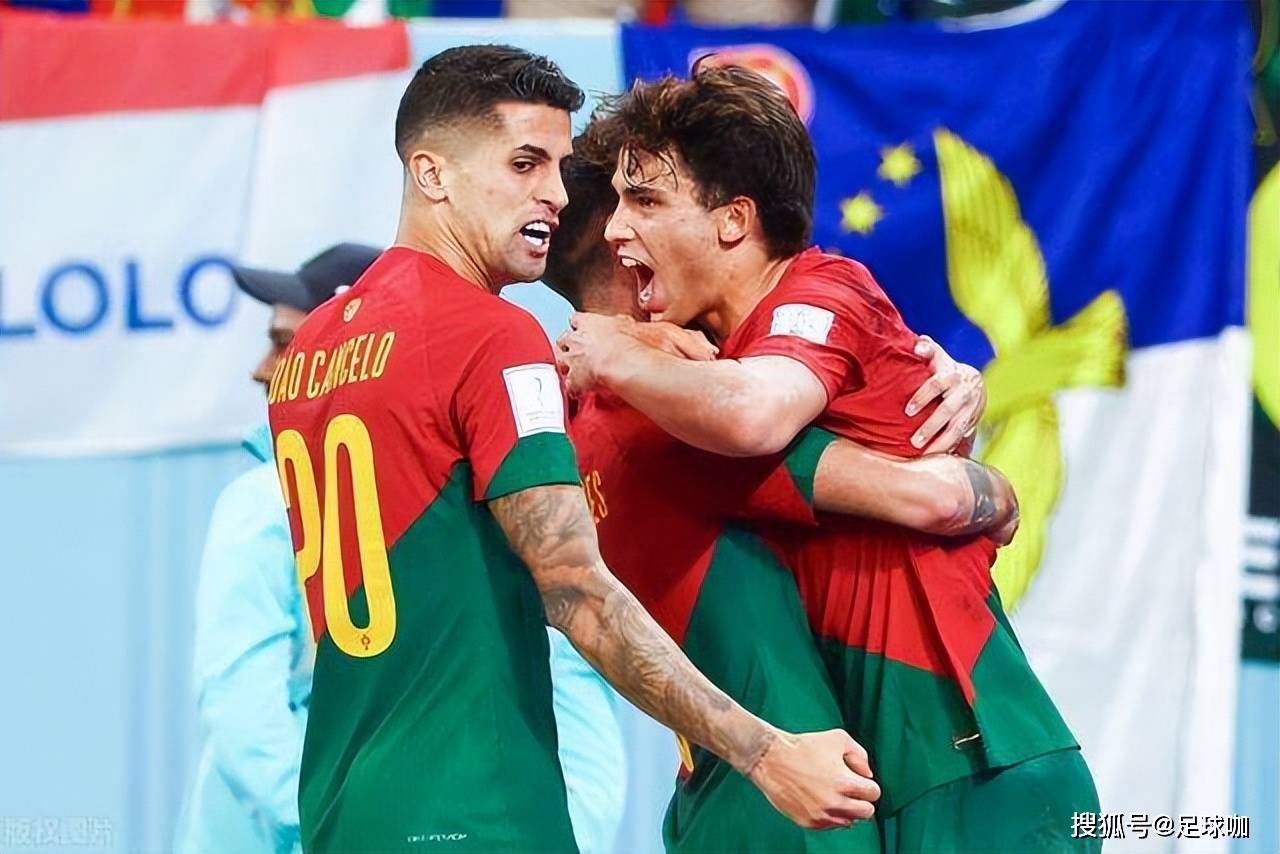 精彩对决:葡萄牙队力挫乌拉圭晋级 精彩对决:葡萄牙队力挫乌拉圭晋级