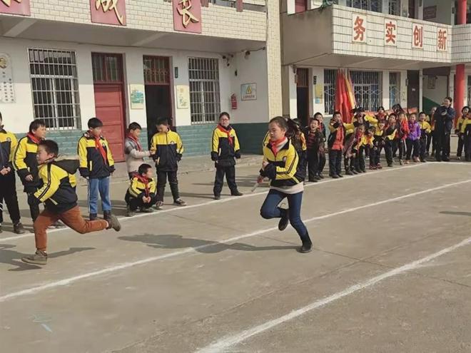 变幻莫测的比赛，双方拼尽全力的简单介绍