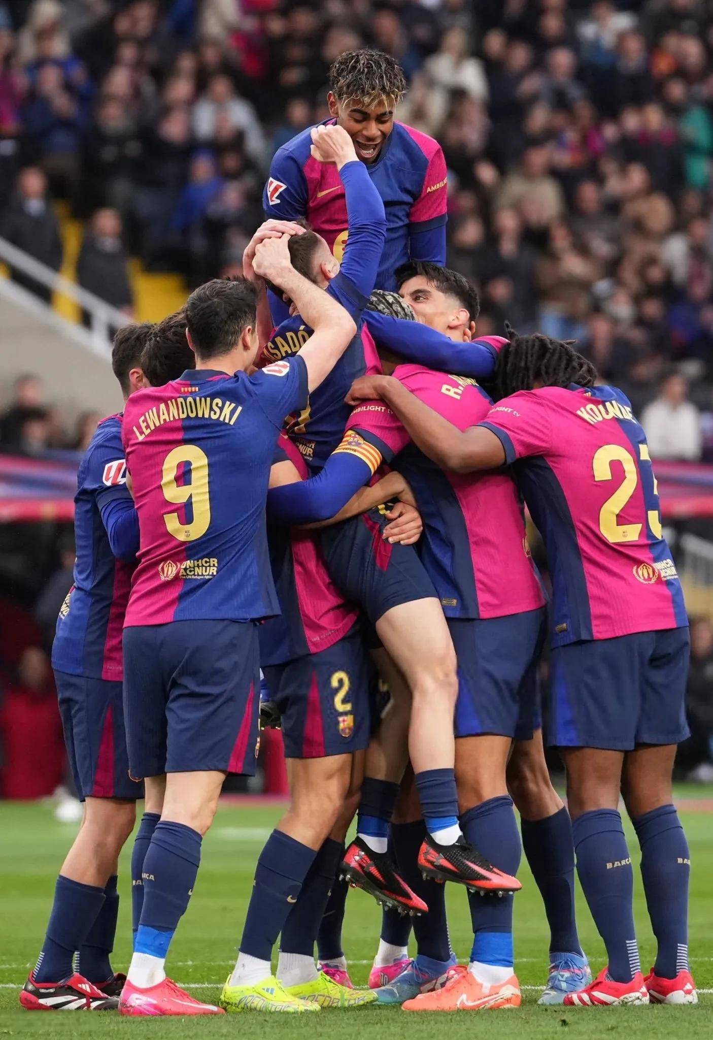 曼联遭遇溃败，告别欧冠赛场