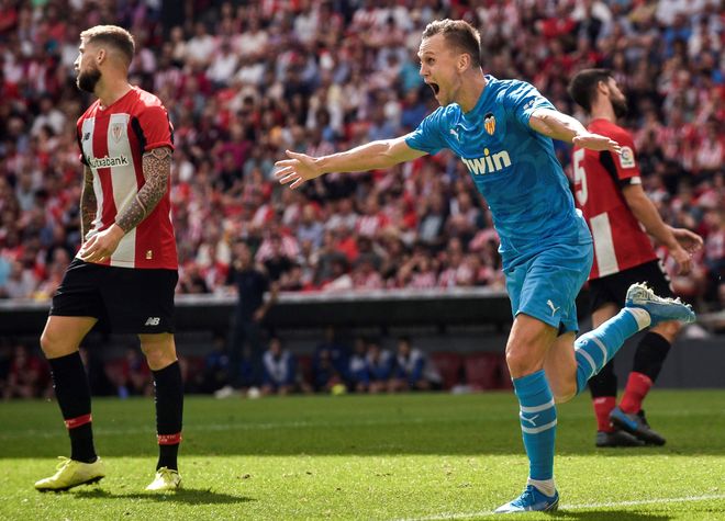 瓦伦西亚客场作战，取得惊险胜利