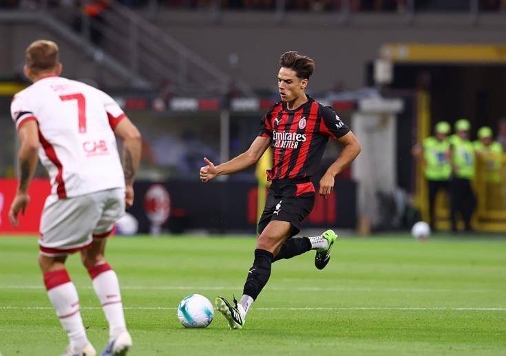 AC米兰新赛季集训落幕，球员状态亮眼