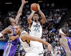 犹他爵士逆转湖人保持领跑 犹他爵士逆转湖人保持领跑