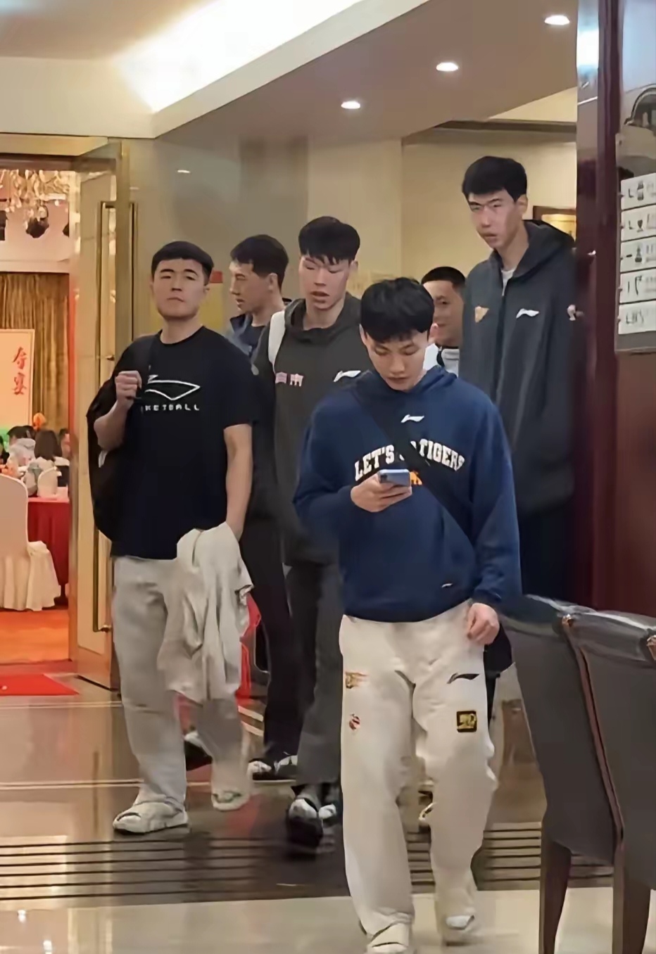 关于争夺榜首:深圳队击败浙江队的信息 关于争夺榜首:深圳队击败浙江队的信息