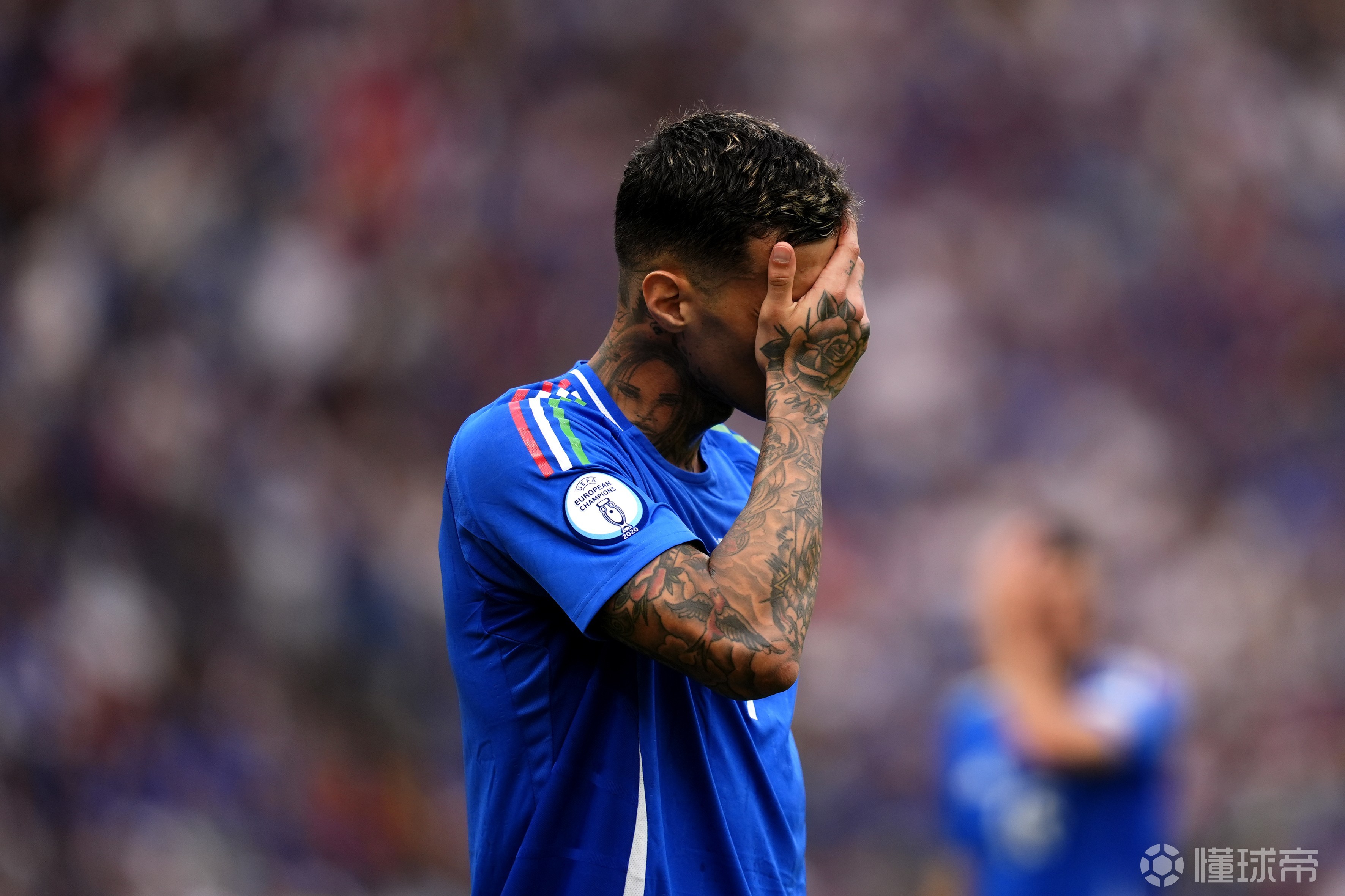 意大利足球比赛球员个人表现迥异