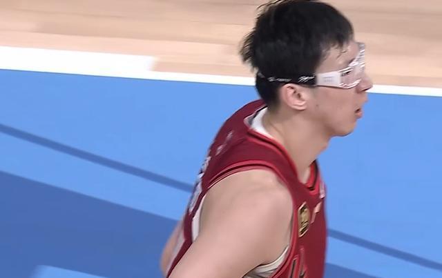 包含拼尽全力!球员孤军奋战却未能改变比赛结果的词条 包含拼尽全力!球员孤军奋战却未能改变比赛结果的词条