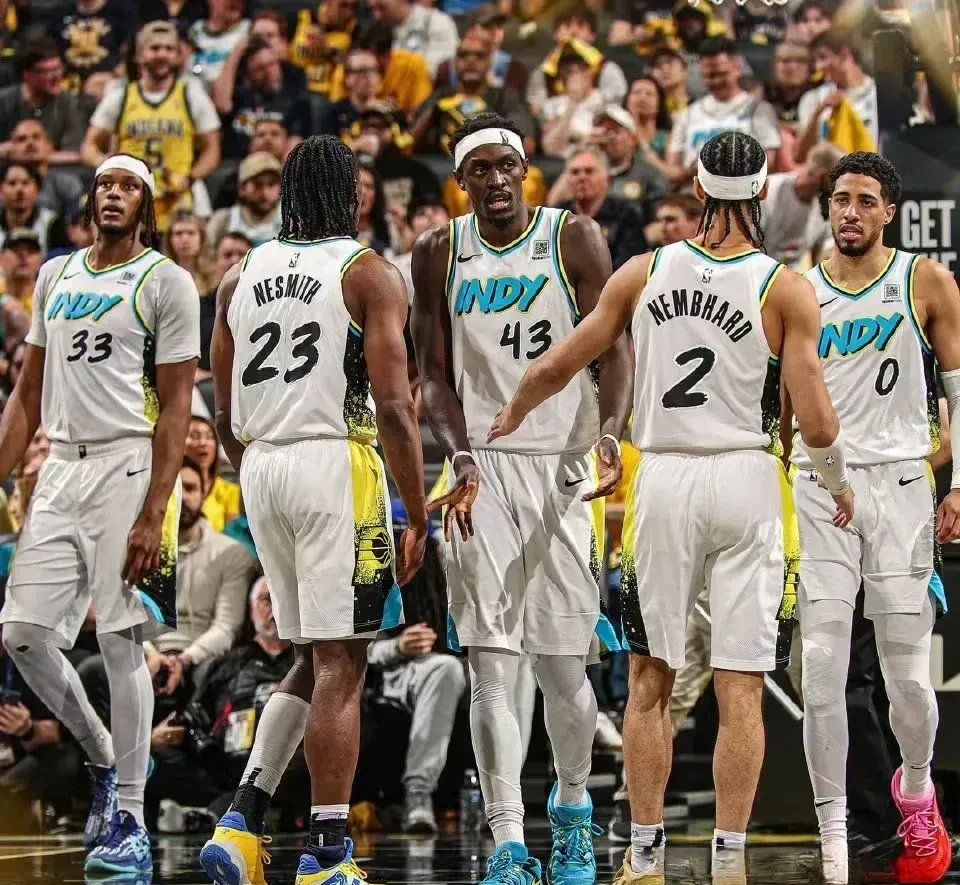 本赛季球队实力强劲,被看好进入季后赛 本赛季球队实力强劲,被看好进入季后赛