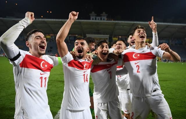 保加利亚队意外失利，陷入危机